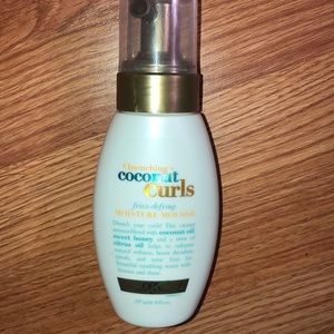 OGX Quenching Coconut Curls Moisture Mousse